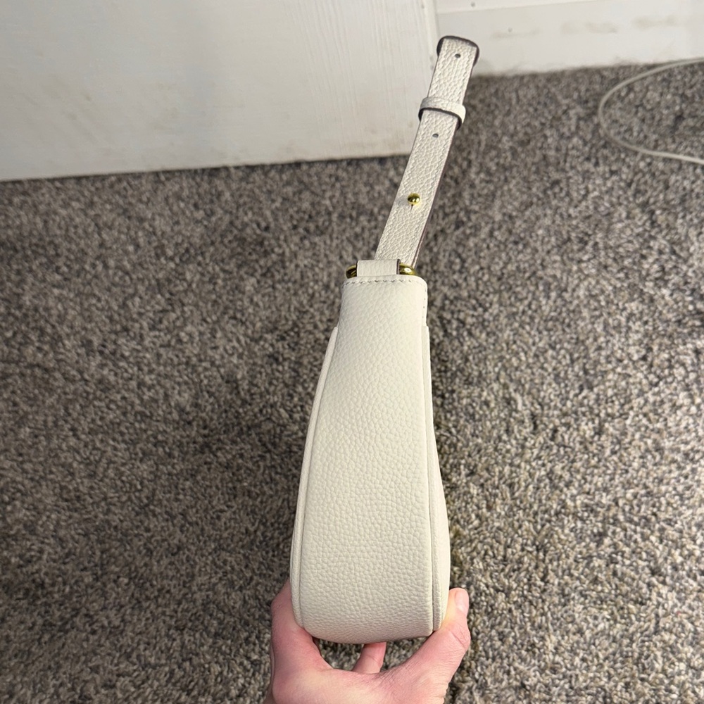 Prema Leathers Ava Crescent Bag - Picture 4 of 12